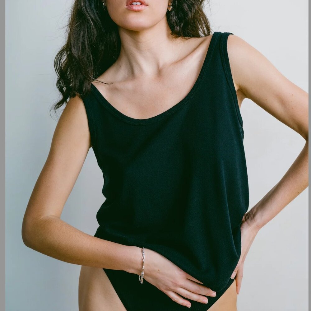 Ozma of California Scoop Tank, silk noil jersey, black, M